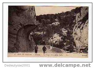 Novb  839755 Ollioules Les Gorges Et La Roche Taillée N° 1 - Ollioules