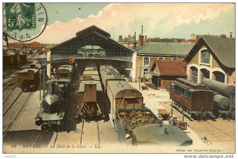 NEVERS 58 - Le Hall De La Gare - TRAINS - Stazioni Con Treni