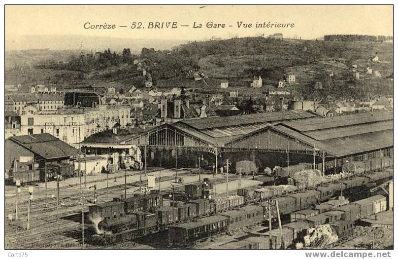 BRIVE 19 - TRAINS - CHEMIN DE FER - La Gare Intérieure - Stazioni Con Treni