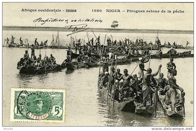 SENEGAL .  AFRIQUE OCCIDENTALE -  SOUDAN -  NIGER - PIROGUES RETOUR DE LA PECHE . - Soudan