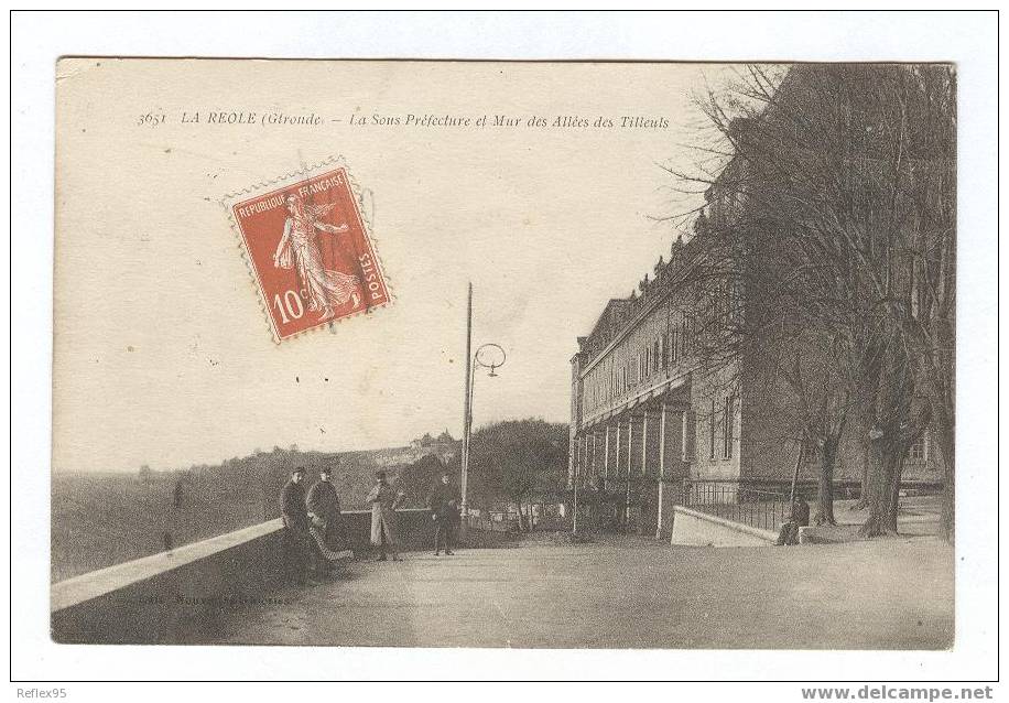 LA REOLE - La Sous Préfecture Et Mur Des Allées Des Tilleuls - La Réole