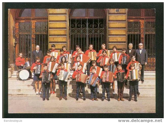 CPSM - Longuyon - Foyer Culturel - Section Accordéon - Direction Pol Gérard (Studio J.F. Gavroy) - Longuyon