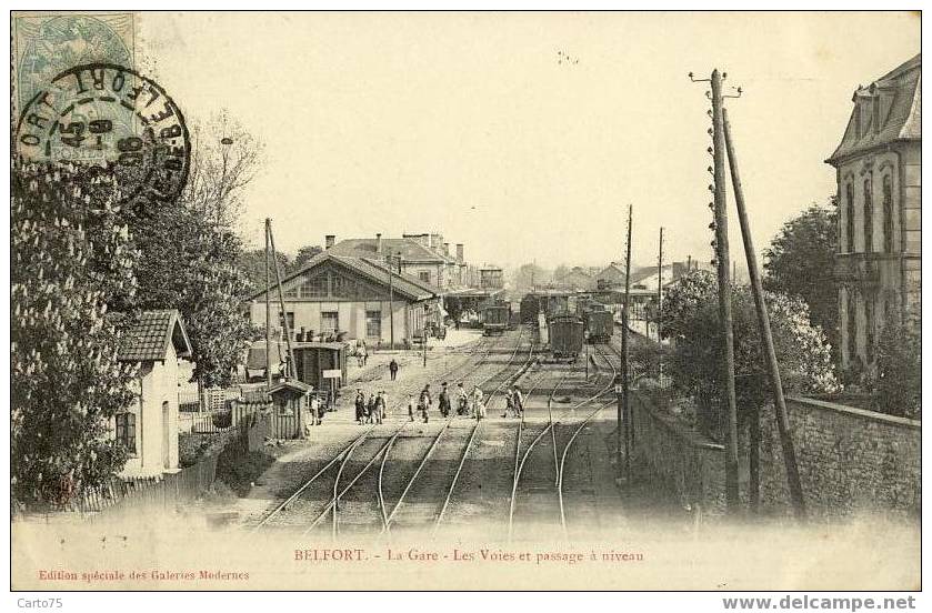 BELFORT 90 - La Gare - Les Voies Et Passage à Niveau - Stazioni Con Treni