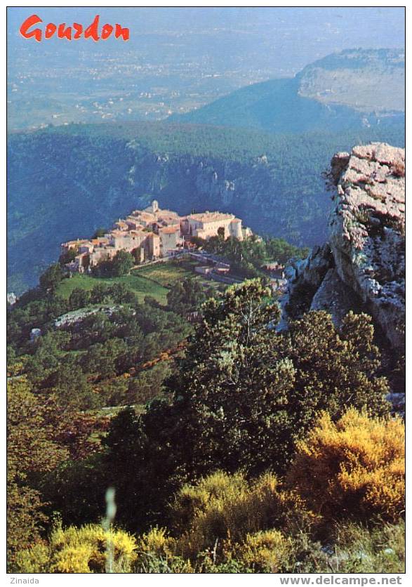 CARTE POSTALE DE GOURDON - VIEUX VILLAGE FEODAL - Gourdon