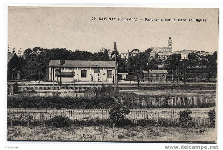 *** DEPT 44 . SAVENAY / PANORAMA SUR LA GARE ET L´EGLISE *** - Savenay