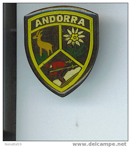 RARE Pin´s ANDORRE N° 1 - Città