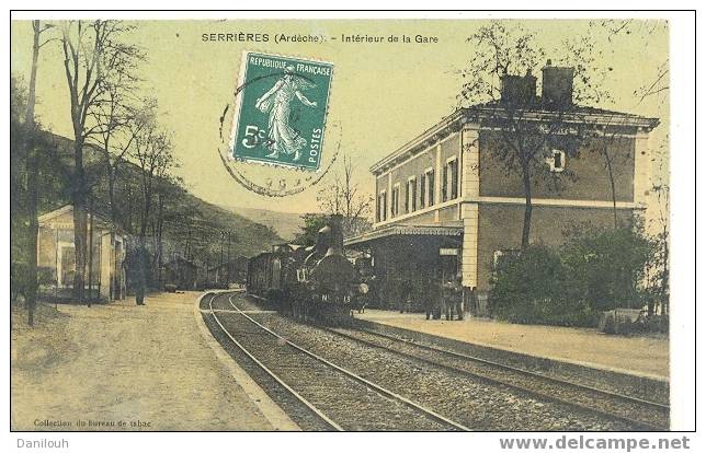 07 // ARDECHE / SERRIERES / Intérieur De La Gare, Collection Du Bureau De Tabac / Arrivée Du Train / Colorisée - Serrières