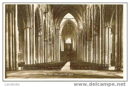 York Minster The Nave (34) - York