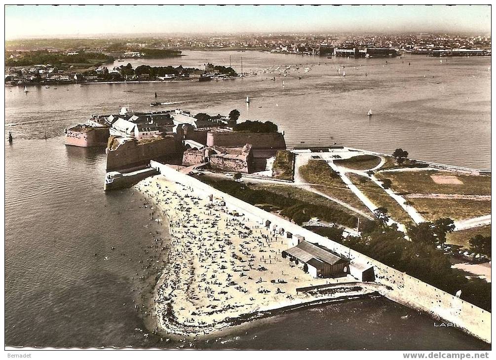 PORT LOUIS...EN AVION AU DESSUS DE...la Plage , La Citadelle, Et Vue Sur Lorient - Port Louis