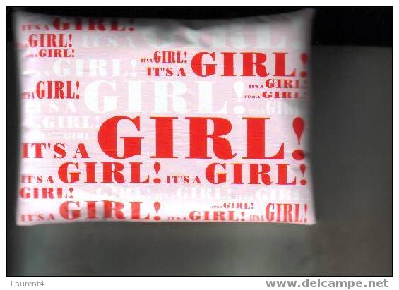 Carte "oreiller" - C´est Une Fille / Pillow Postcard - It´s A Girl - Birth