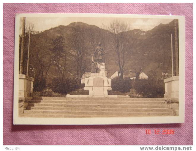 MONUMENTS AUX ENFANTS DE LARUNS MORT POUR LA PATRIE - Laruns