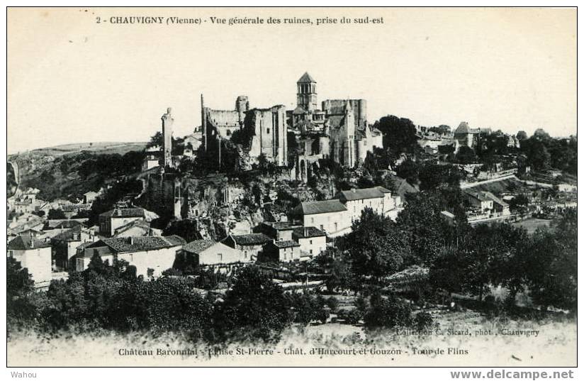 CHAUVIGNY   (Vienne)   -   Vue Générale Des Ruines, Prise Du Sud-Est... - Chauvigny