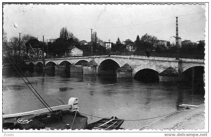 16 - CHATEAUNEUF - Le Pont Sur La Charente (Style Ancien) - Semi-Moderne - Petit Format - Chateauneuf Sur Charente