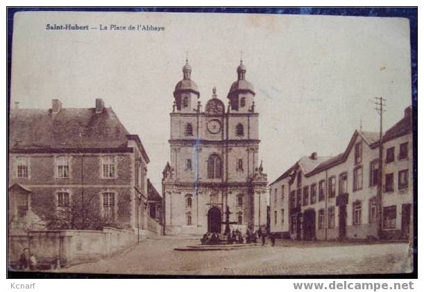 CP De SAINT- HUBERT " La Place De L'abbaye " . - Saint-Hubert