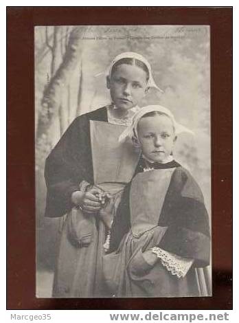 009311 Jeunes Filles De Pontivy étude De Coiffe ,édit.villard N°1058 Costume Belle Carte Précurseur Beau Plan - Pontivy