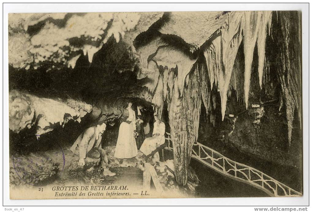 {27031} 64 Pyrénées Atlantiques Grottes De Bétharram , Extrémité Des Grottes Inférieures ,animée , Circulée En 1907 - Lestelle-Bétharram