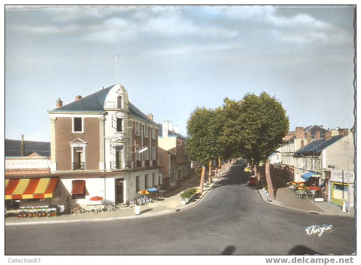 79 - DEUX SEVRES - PARTHENAY - AVENUE De La GARE - Editeur THEOJAC N° 202-14 COULEUR - Parthenay