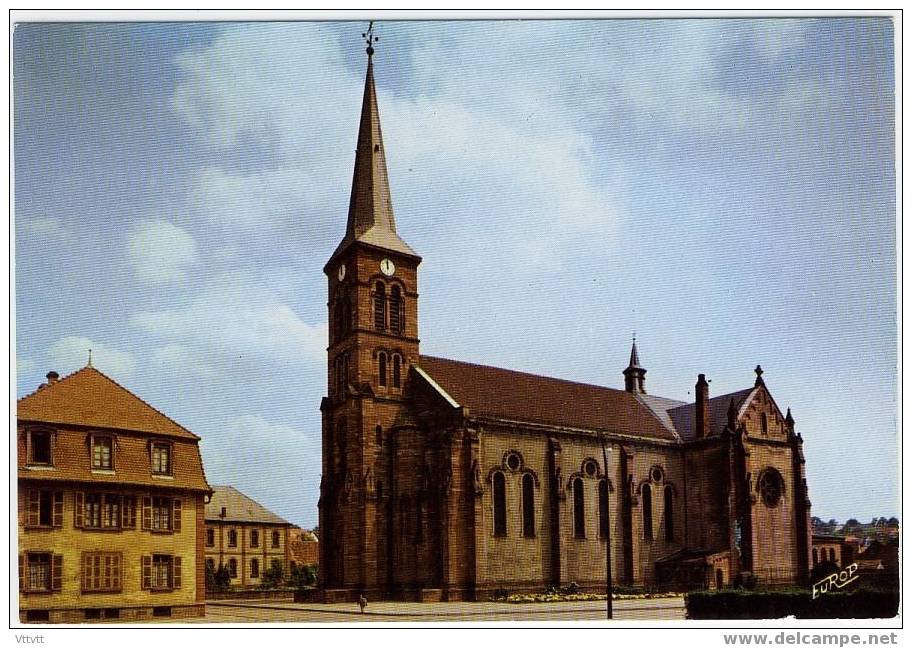 Niederbronn-les-Bains : L'Eglise Catholique (circulée, 1973) - Niederbronn Les Bains