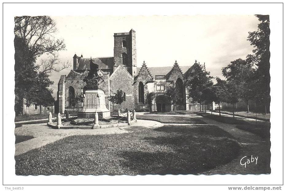 9 Ter - Lamballe  -  Eglise Notre Dame Et Monument Aux Morts - Lamballe