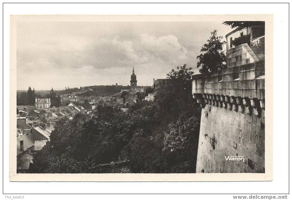 2345- Lamballe  -  Vue Prise Des Remparts De L'Eglise Notre Dame. Au Fond L'Eglise St Jean - Lamballe