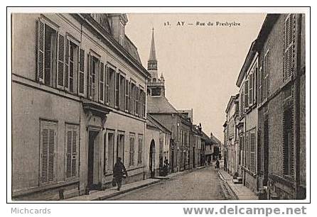 CPA 51 AY - Rue Du Presbytere - Ay En Champagne