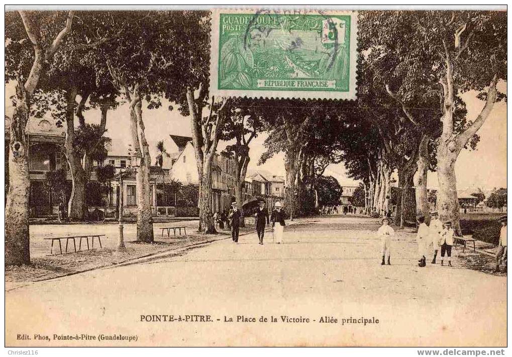 GUADELOUPE  PàP   Place De La Victoire  Superbe Plan Avec Beau Timbre - Pointe A Pitre