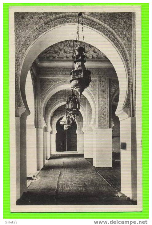 TLEMCEN, ALGÉRIE - INTÉRIEUR DE LA MOSQUÉE - SIDI BOU-MÉDINE - - Tlemcen