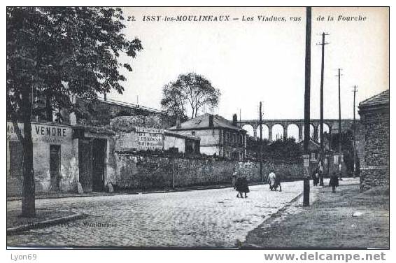 ISSY LES MOULINEAUX - Issy Les Moulineaux