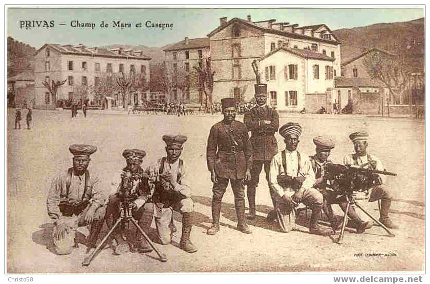 07 PRIVAS Champ De Mars Et Caserne  Animée+  Gros Plan Militaires - Privas