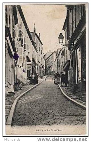 CPA 54 BRIEY - La Grand Rue - Briey