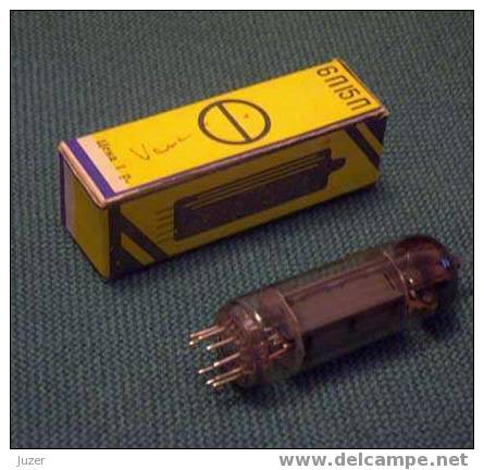 Russia: RADIO VALVE/TUBE 6P15P NEW (1972) - Tubes