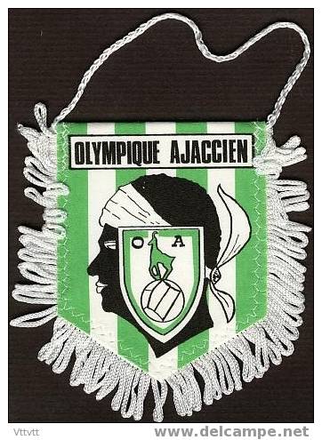 Football : Fanion De L'Olympique Ajaccien, Ajaccio (10 Cm Sur 10 Cm) - Habillement, Souvenirs & Autres