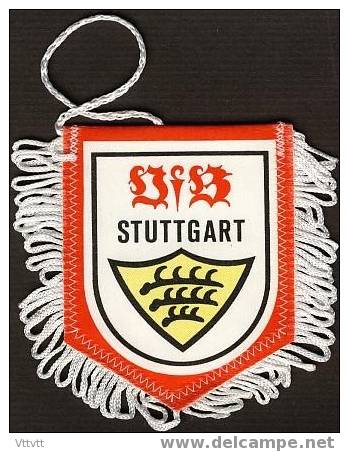 Football : Fanion Du VFB Stuggart (Allemagne)  (10 Cm Sur 10 Cm) - Habillement, Souvenirs & Autres