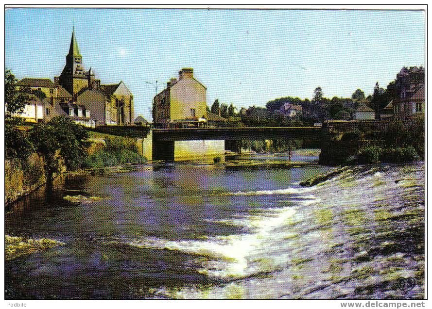 Carte Postale De Ambrières-les-vallées  Le Barrage - Ambrieres Les Vallees