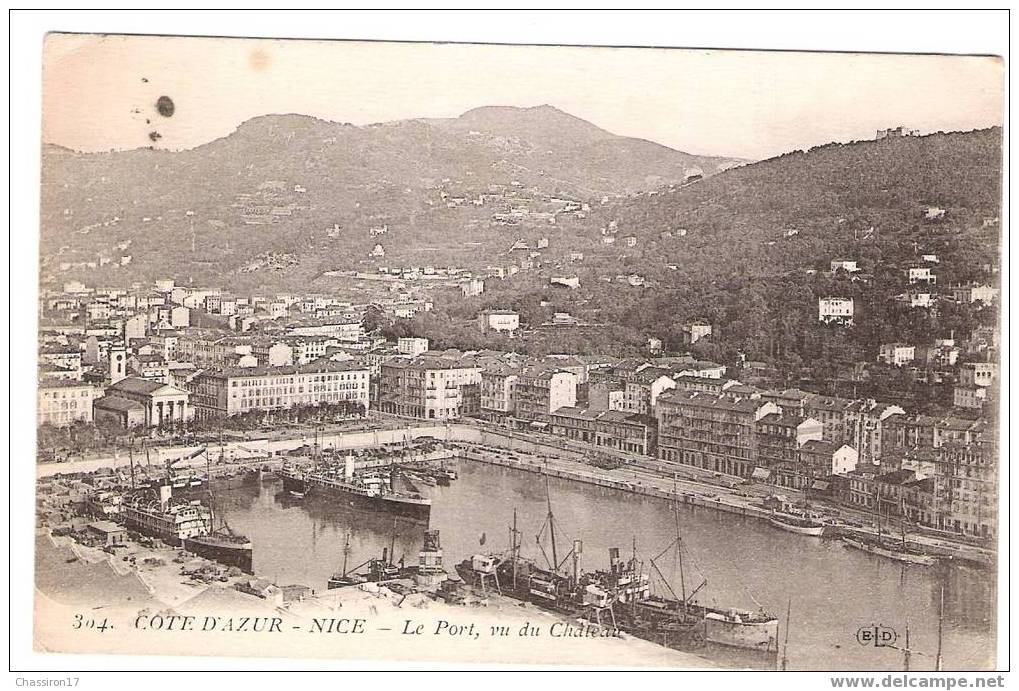 06 - COTE D´AZUR - NICE - Le Port, Vu Du Château - Transport Maritime - Port