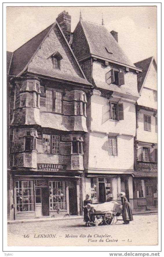 LANNION - Maison Dite Du Chapelier - Place Du Centre - Animée - Lannion