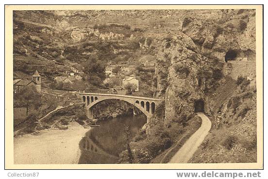 48 - LOZERE - ST CHELY D'APCHER - LE PONT - VUE GENERALE - Edit. YVON N° 4 - Saint Chely D'Apcher