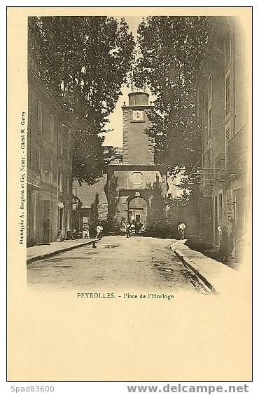 Place De L'Horloge - Peyrolles