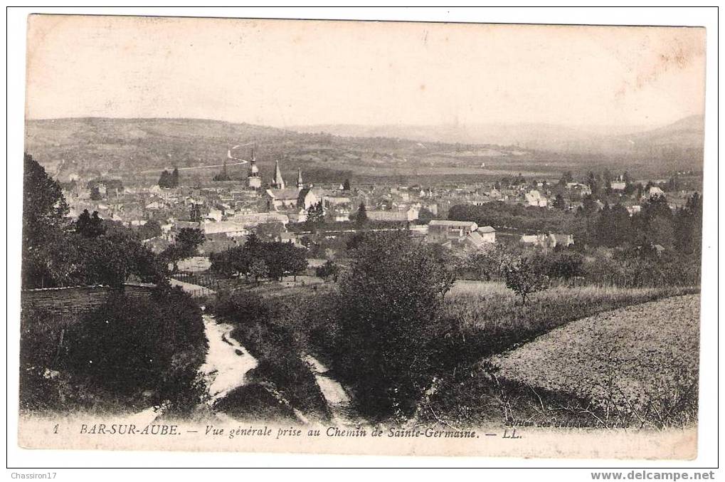 10 - BAR-sur-AUBE - Vue Générale Prise Du Chemin De Ste Germaine - Bar-sur-Aube