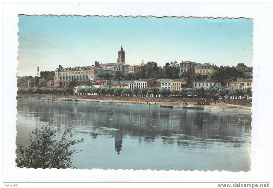 LA REOLE - Vue Sur La Ville, Les Quais Et La Garonne - La Réole