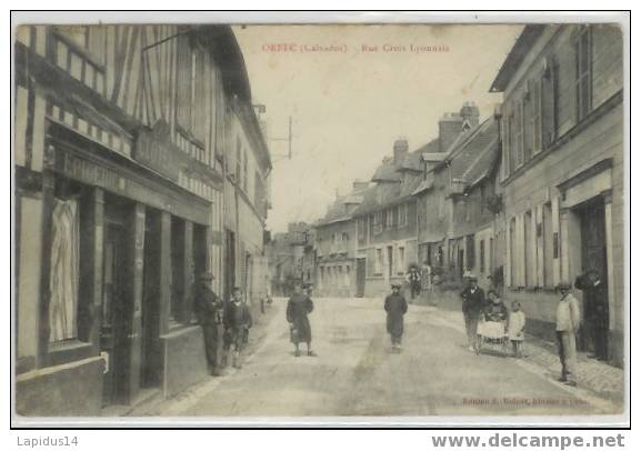 CPA ORBEC  RUE CROIX LYONNAIS  (14) - Orbec