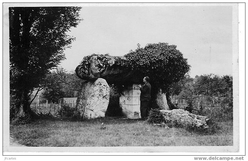 24 - BRANTOME - Dolmen De "Pierre Levée" - Semi Moderne Petit Format - Brantome