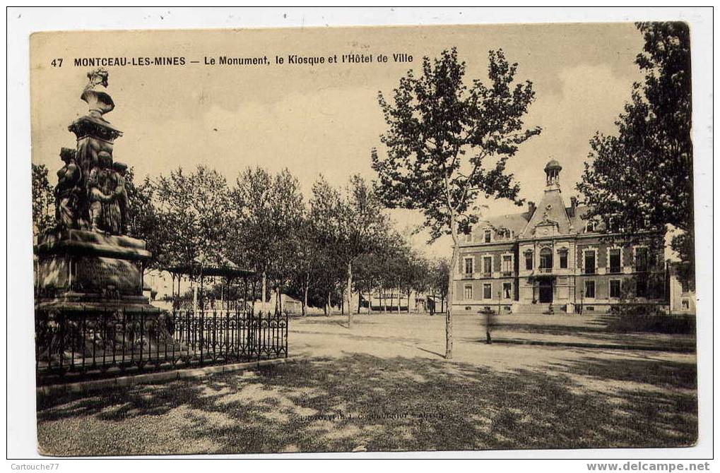 J30 - MONTCEAU-les-MINES - Le Monument, Le Jiosque Et L'Hôtel De Ville - Montceau Les Mines