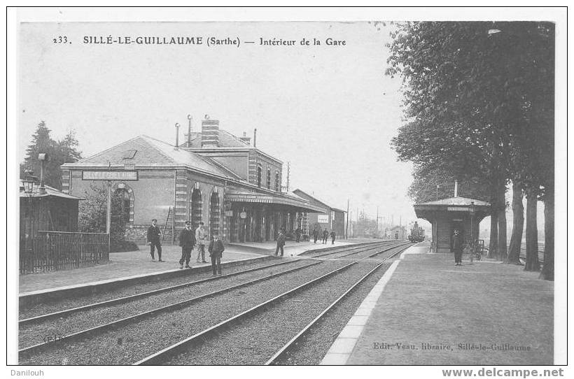 72 // SARTHE / SILLE LE GUILLAUME / Intérieur De La Gare N° 233 / Ed Veau / Animee - Sille Le Guillaume