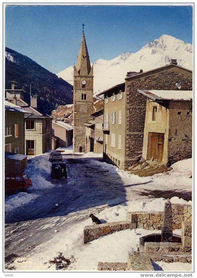 Val Cenis, Lanslebourg (1399 M), Lanslevillard (1479 M) : L´église Et La Dent Parrachée (chien, Voitures) Circulée, 1979 - Val Cenis