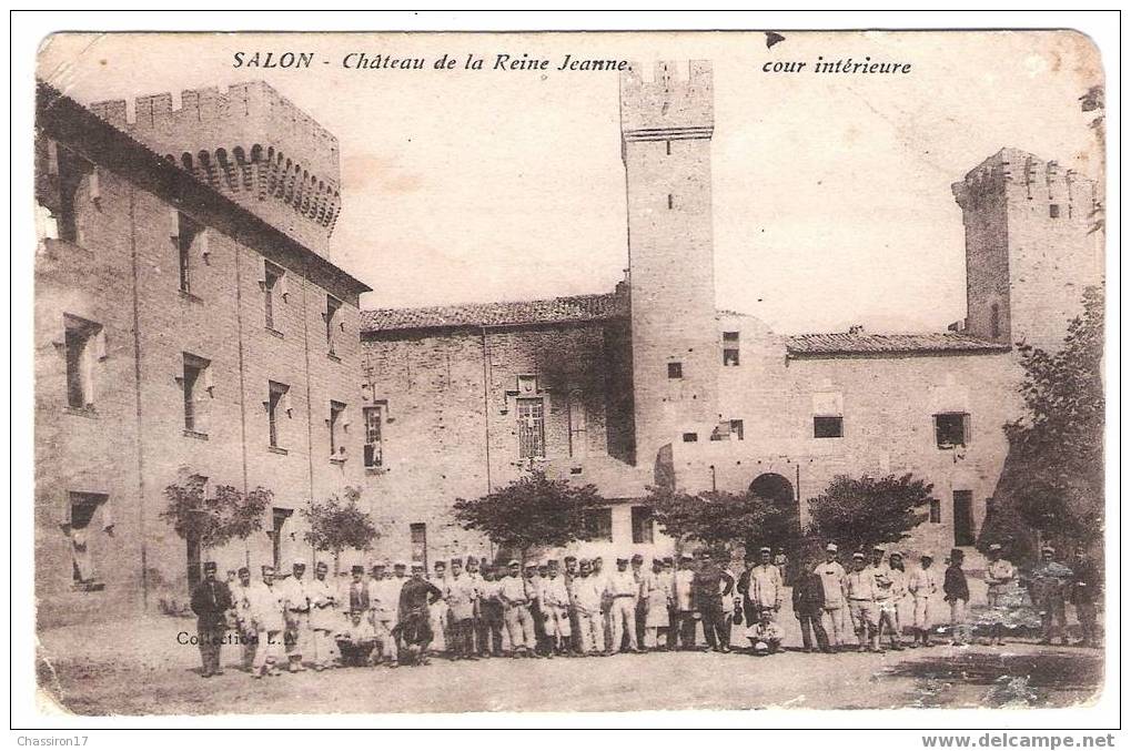 13 - SALON - Château De La Reine Jeanne - Cour Intérieure - Animation - Salon De Provence