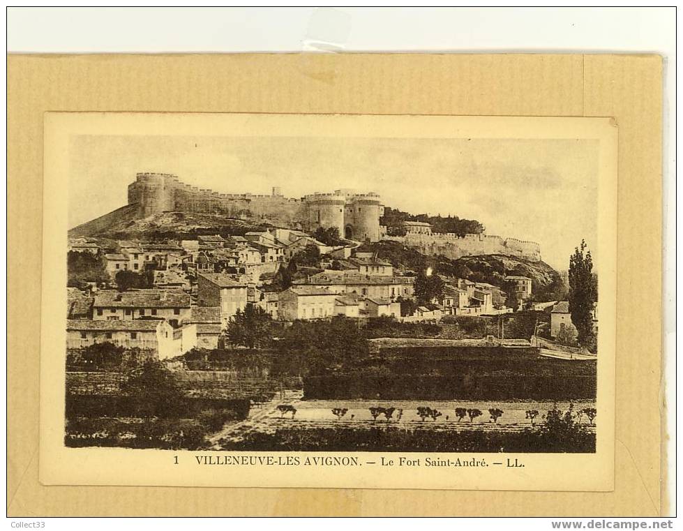 30 - Villeneuve-les-Avignon - Le Fort Saint-André - Vue Sur La Ville - CPA Non Voyagé - Ed LL N° 1 - Villeneuve-lès-Avignon