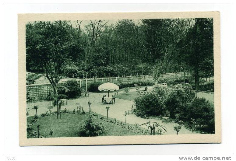 - FRANCE 78 . BARBIZON   ,  LES PLEÏADES   ,  UN COIN DU PARC  VUE DES FENÊTRES DE L´HÔTEL - Barbizon