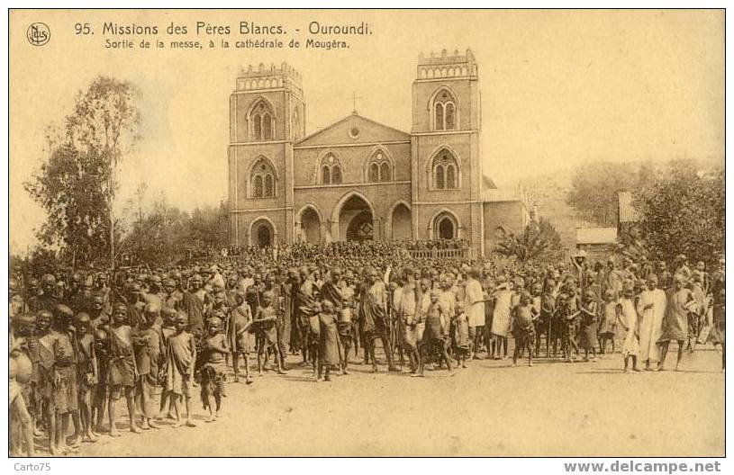 AFRIQUE - RWANDA - Ouroundi - Sortie De Messe Cathédrale De Mougéra - Ruanda