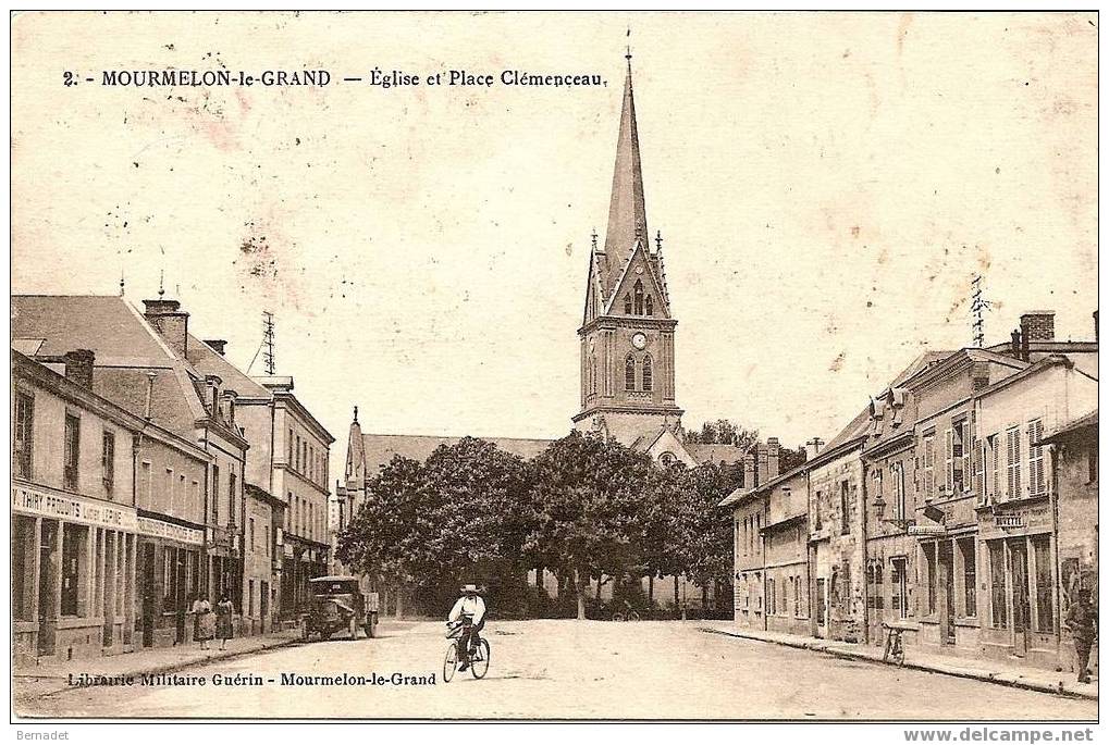 MOURMELON LE GRAND....EGLISE ET PLACE CLEMENCEAU - Mourmelon Le Grand